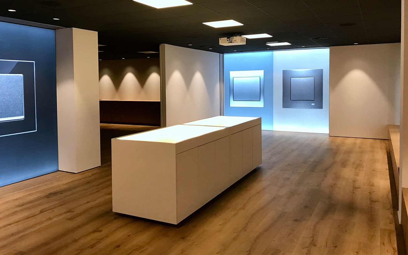 The Robot Designshowroom BJC - The Robot Design