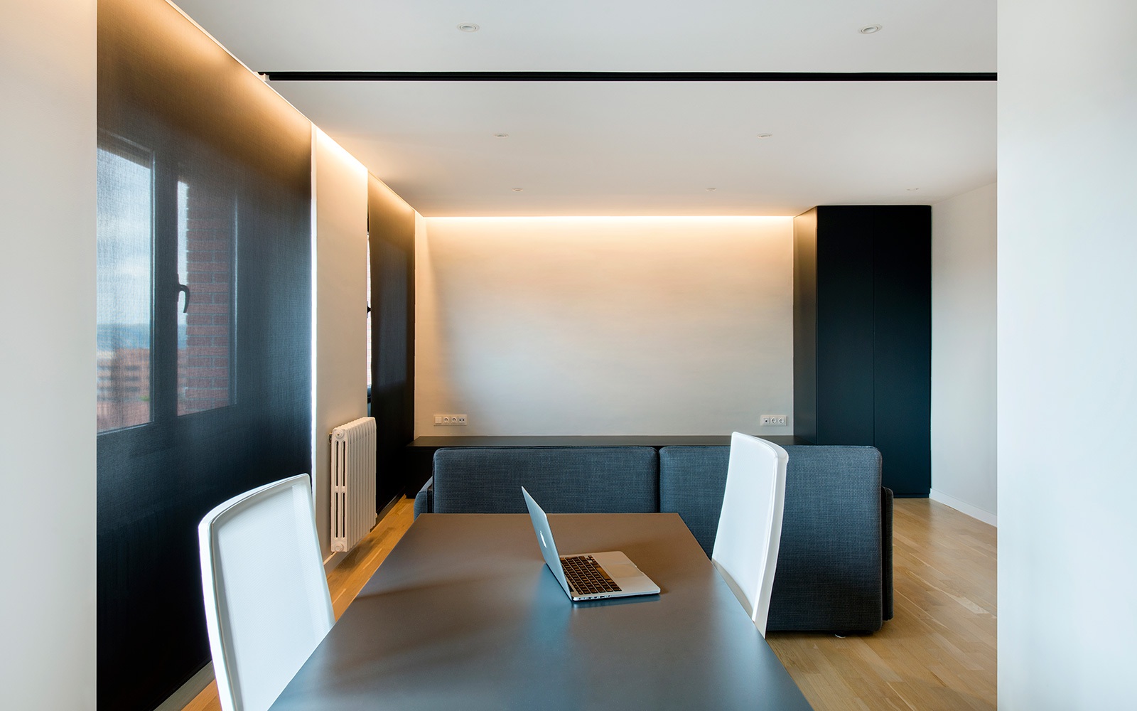 The Robot DesignAF House - The Robot Design